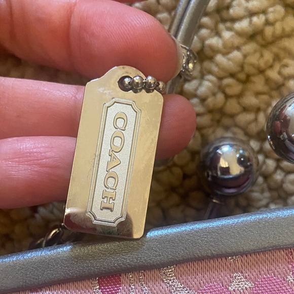 Coach - Picture 2 of 16